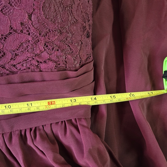 STAR BOX | Lace Up Formal Gown in Burgandy sz M - Picture 11 of 11